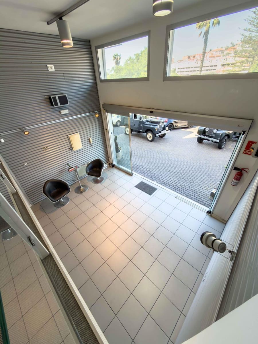Commercial for sale in Santa Cruz de Tenerife with garage - € 225,000 (Ref: 9865284)