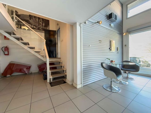 Commercial for sale in Ballester, Santa Cruz de Tenerife with garage - € 225,000 (Ref: 9865284)