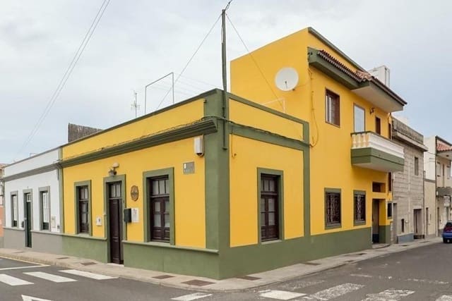 7 quarto Casa em Banda para venda em Buenavista del Norte com garagem - 399 000 € (Ref: 9865285)
