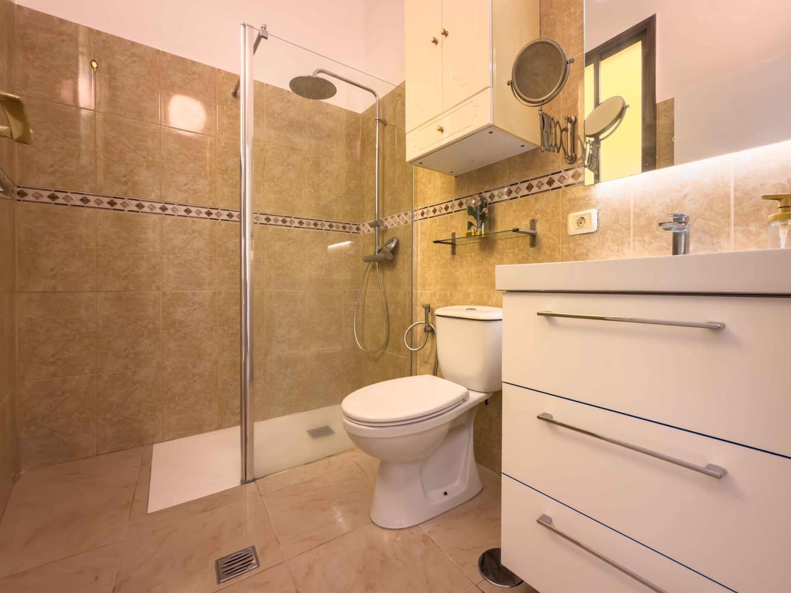 3 bedroom Flat for sale in Santa Cruz de Tenerife - € 370,000 (Ref: 9955955)