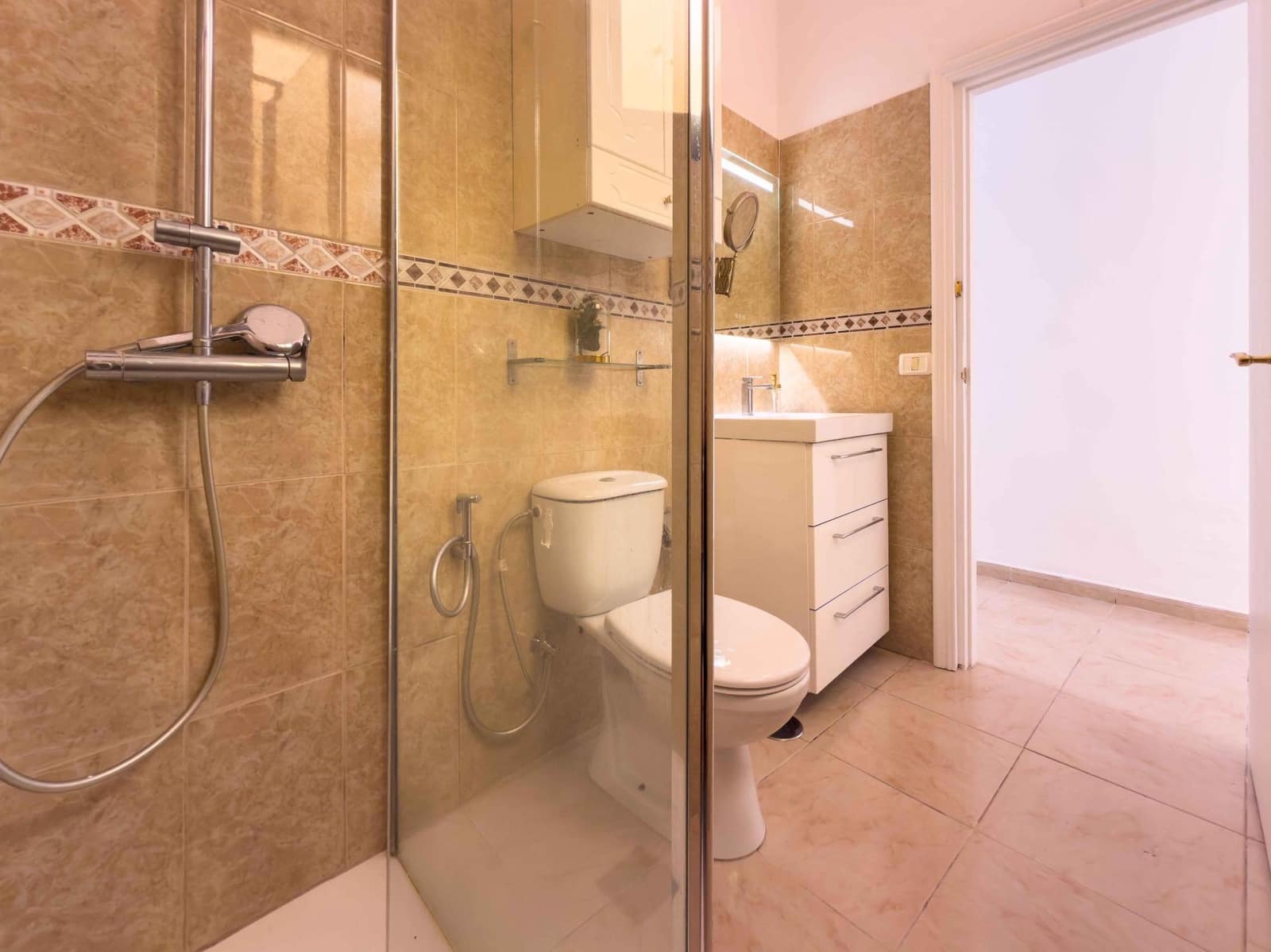 3 bedroom Flat for sale in Santa Cruz de Tenerife - € 370,000 (Ref: 9955955)