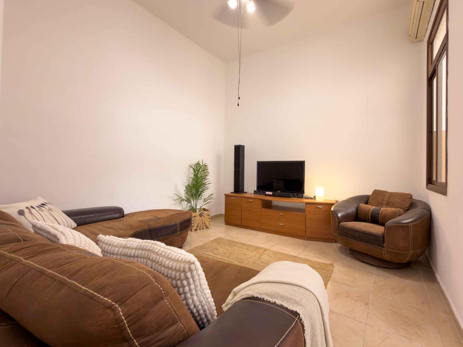 3 bedroom Flat for sale in Santa Cruz de Tenerife - € 370,000 (Ref: 9955955)