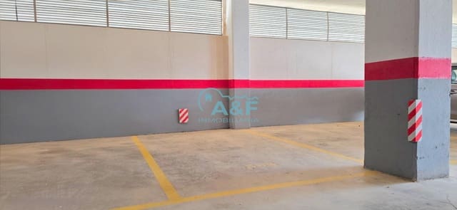 Garage til salg i Oropesa  - € 11.500 (Ref: 10038419)