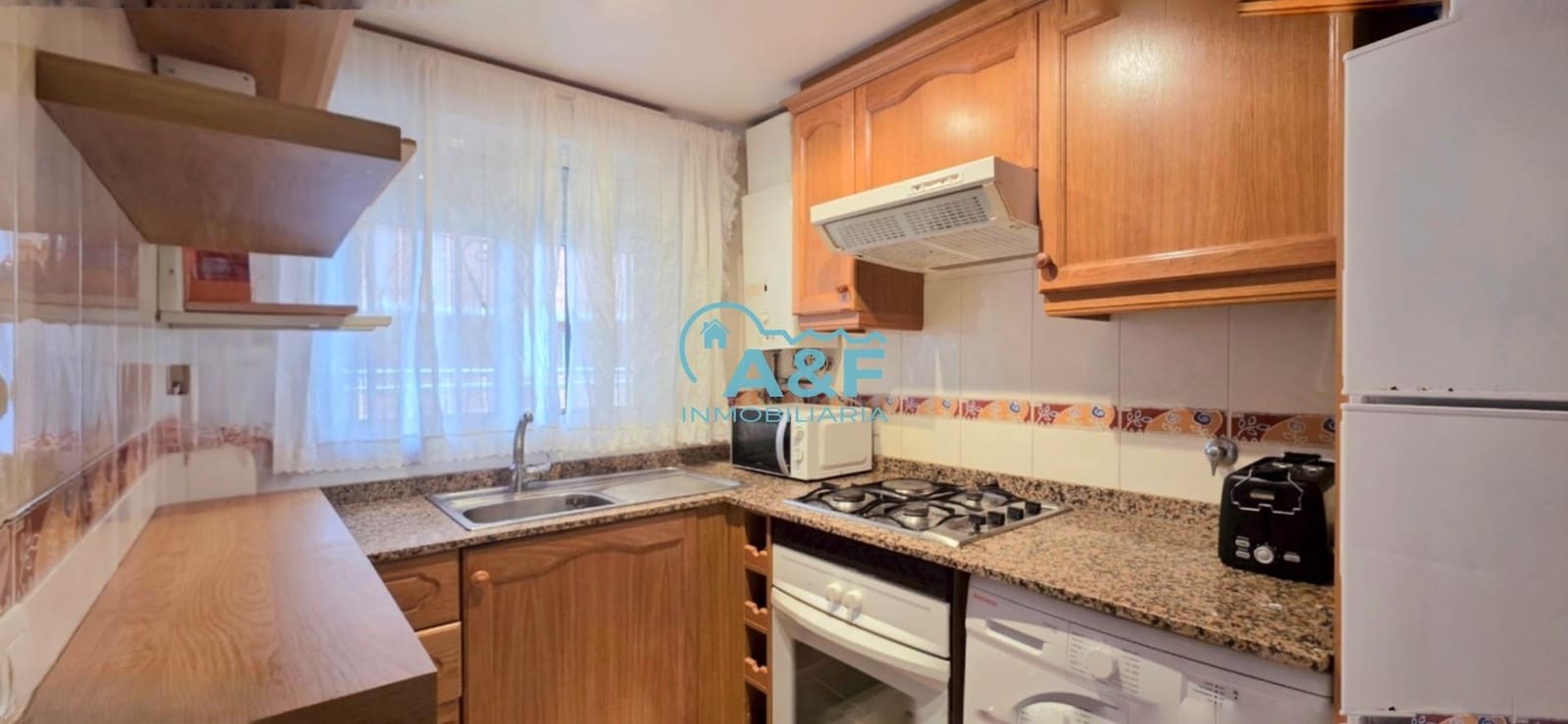 2 soverom Leilighet til leie i Oropesa  med svømmebasseng - € 700 (Ref: 10076547)