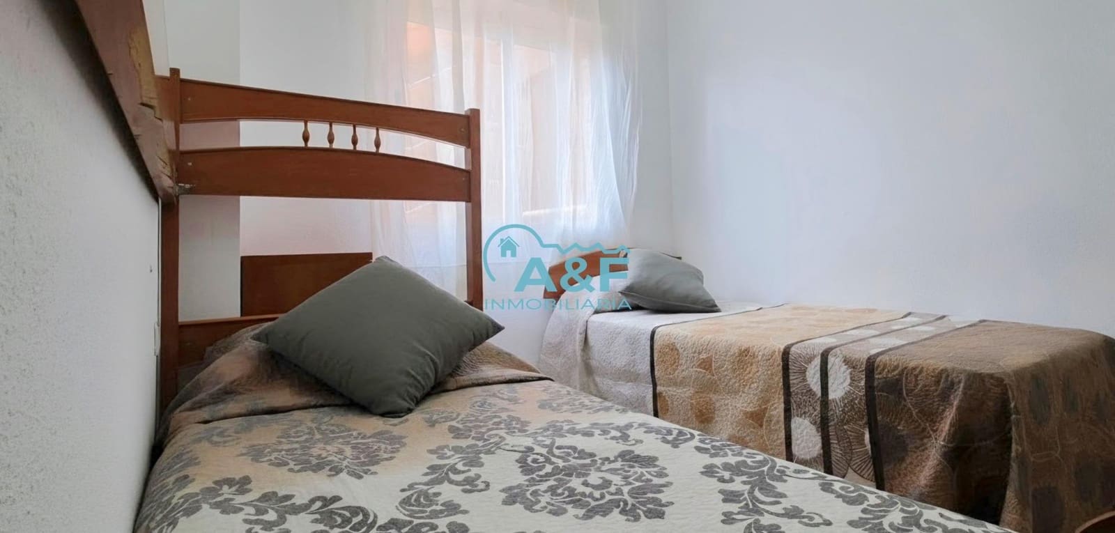 2 soverom Leilighet til leie i Oropesa  med svømmebasseng - € 700 (Ref: 10076547)