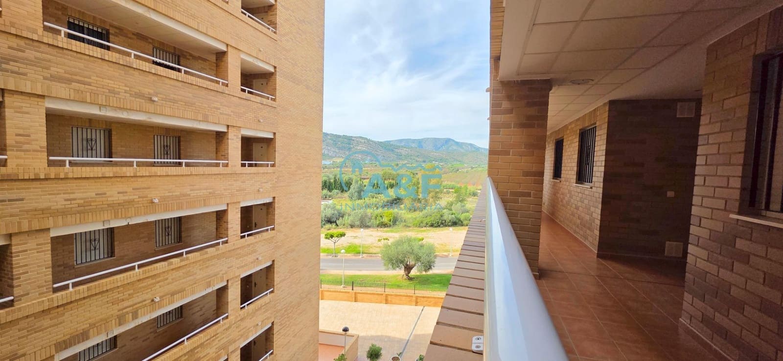 2 slaapkamer Appartement te koop in Oropesa  met zwembad garage - € 139.000 (Ref: 9388132)