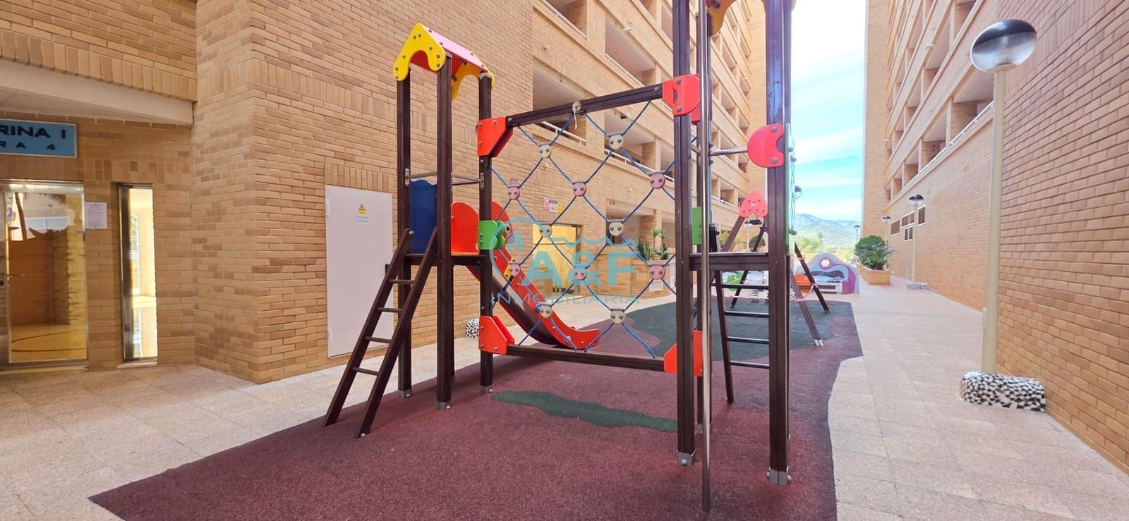 2 slaapkamer Appartement te koop in Oropesa  met zwembad garage - € 139.000 (Ref: 9388132)