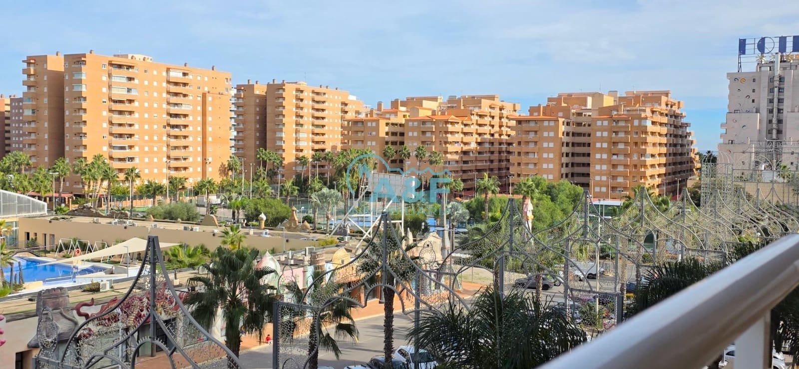 2 slaapkamer Appartement te koop in Oropesa  met zwembad garage - € 139.000 (Ref: 9388132)