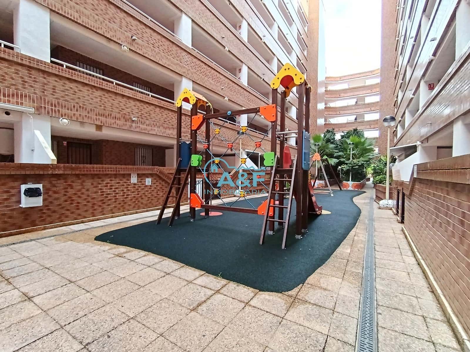 2 sovrum Lägenhet till salu i Oropesa  med pool - 140 000 € (Ref: 9388136)