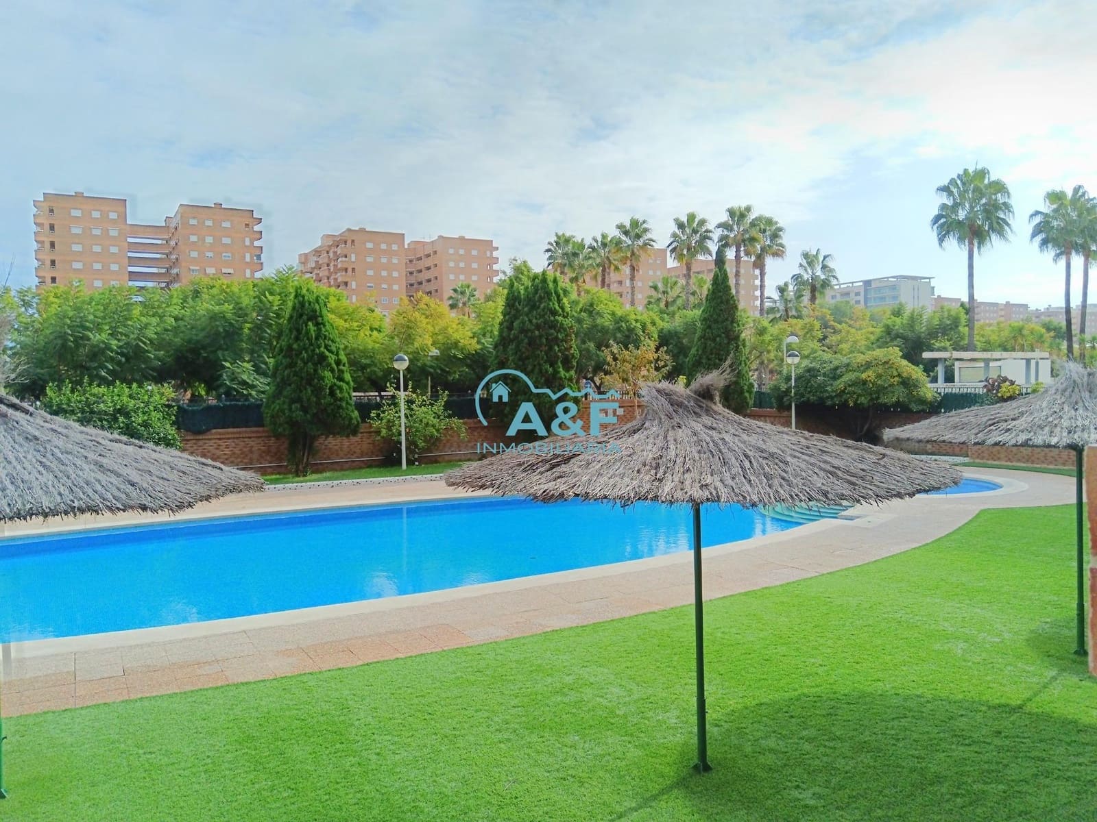 2 sovrum Lägenhet till salu i Oropesa  med pool - 140 000 € (Ref: 9388136)