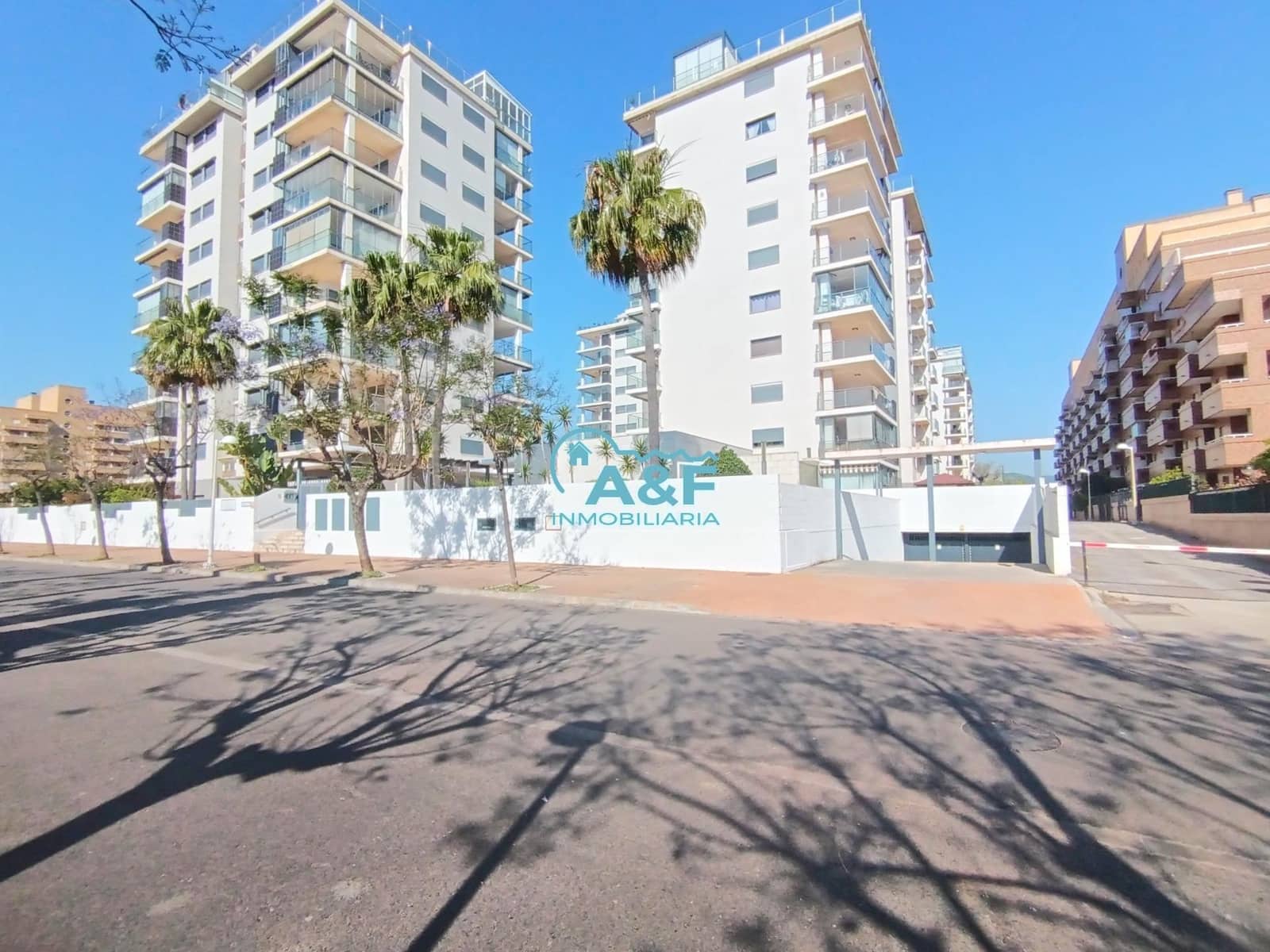 2 chambre Appartement à vendre à Oropesa  avec piscine garage - 242 000 € (Ref: 9388137)