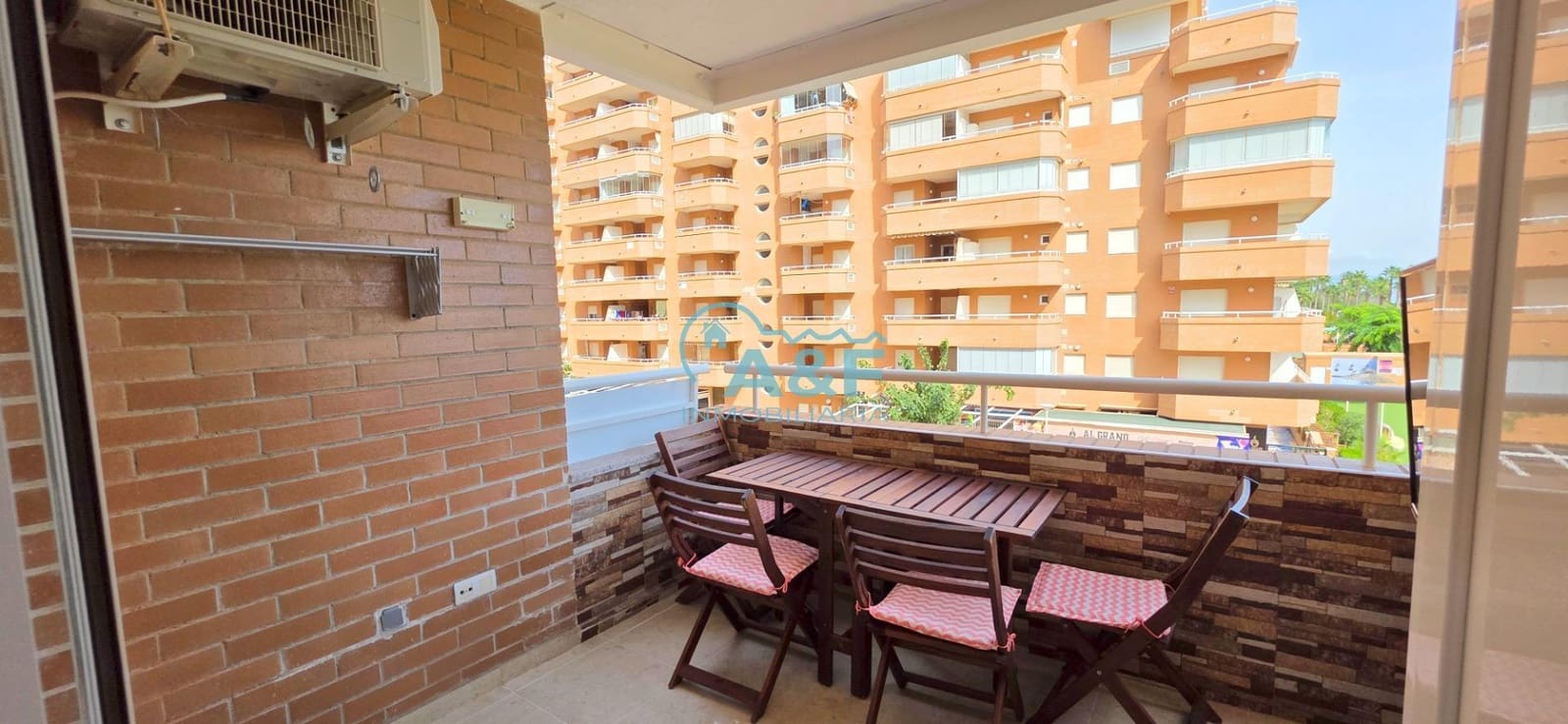 2 sypialnia Apartament na sprzedaż w Oropesa  z basenem - 160 000 € (Ref: 9388139)