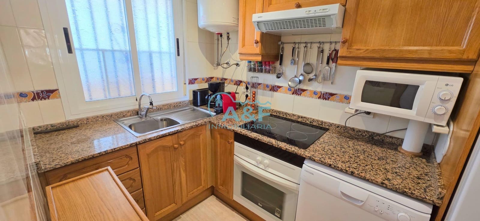 2 sypialnia Apartament na sprzedaż w Oropesa  z basenem - 160 000 € (Ref: 9388139)