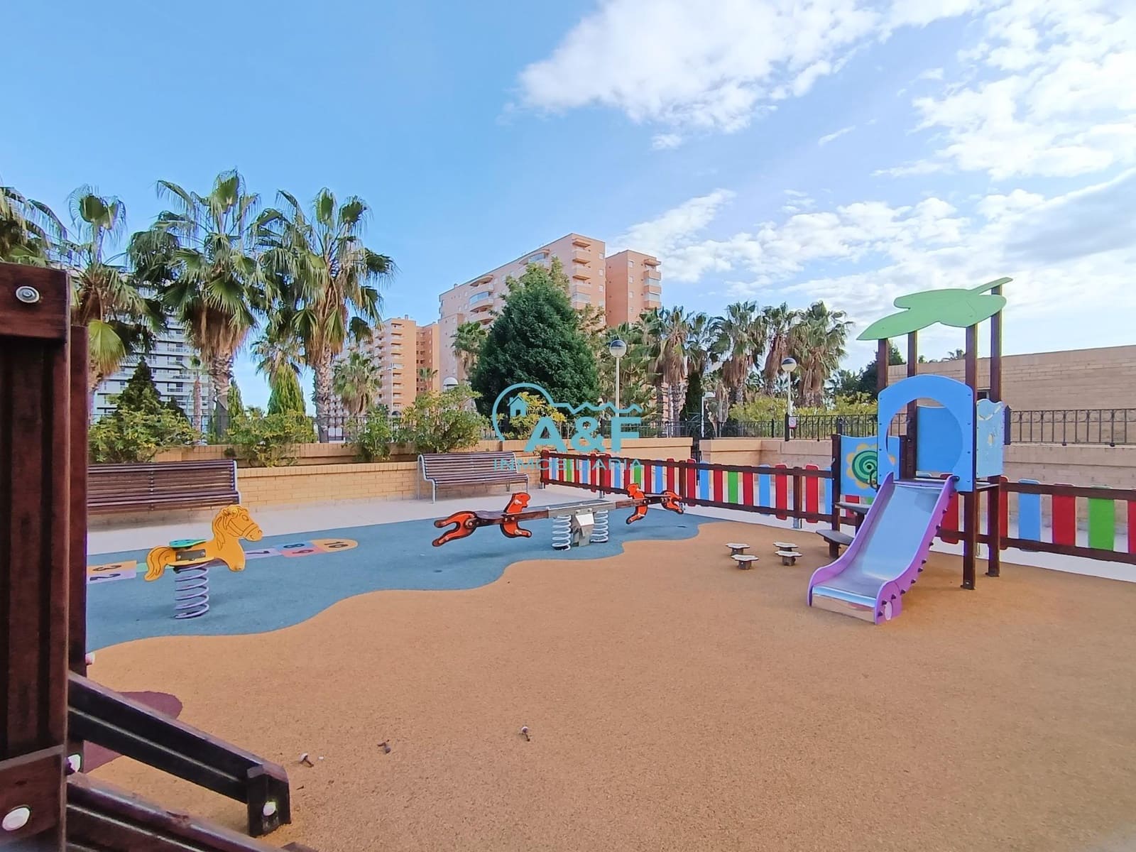 2 bedroom Apartment for sale in Oropesa  with pool - € 155,000 (Ref: 9388142)