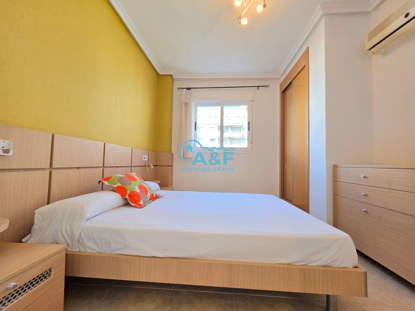 2 bedroom Apartment for sale in Oropesa  with pool - € 155,000 (Ref: 9388142)