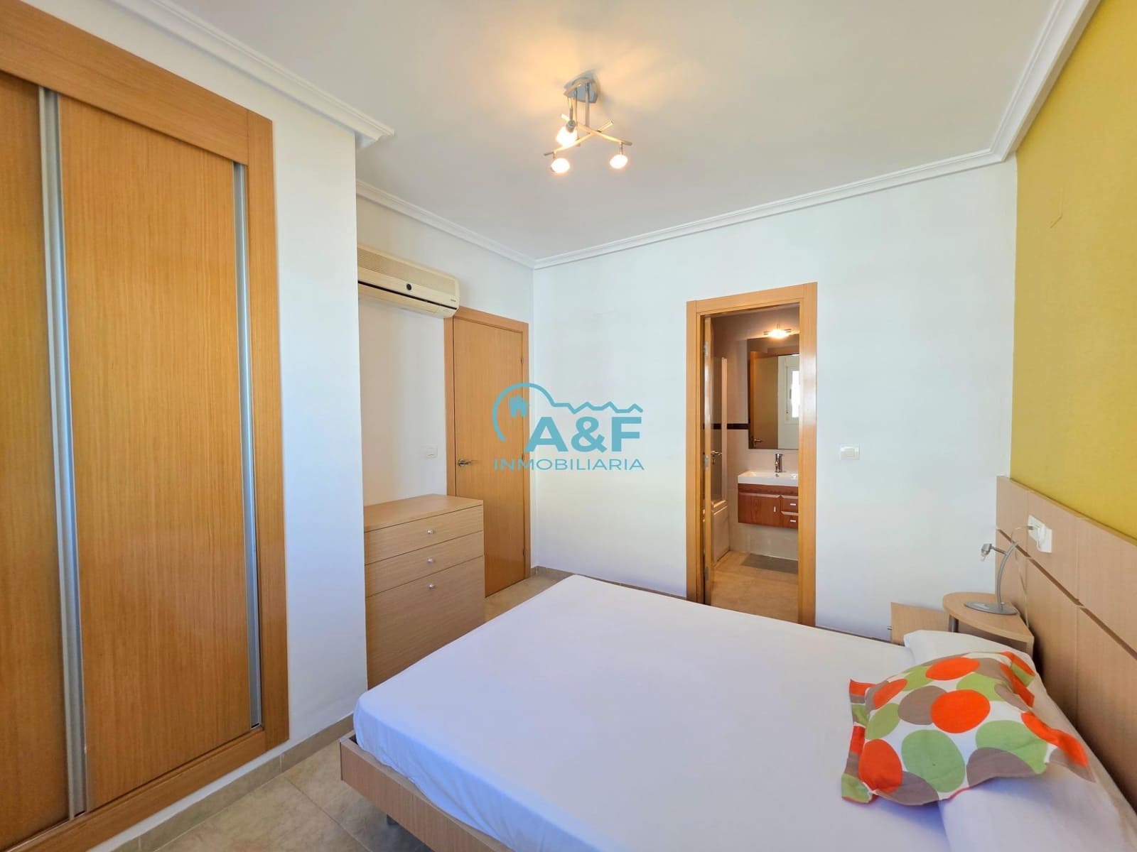 2 bedroom Apartment for sale in Oropesa  with pool - € 155,000 (Ref: 9388142)