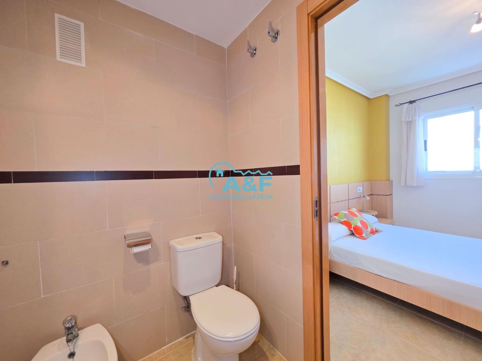 2 bedroom Apartment for sale in Oropesa  with pool - € 155,000 (Ref: 9388142)