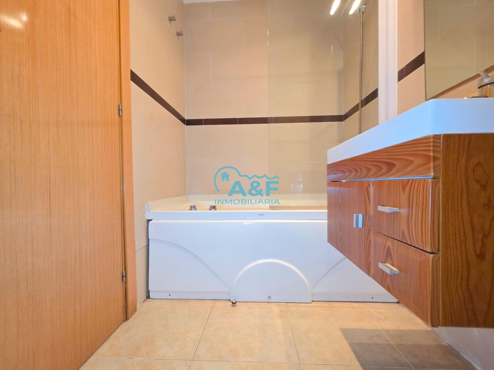 2 bedroom Apartment for sale in Oropesa  with pool - € 155,000 (Ref: 9388142)