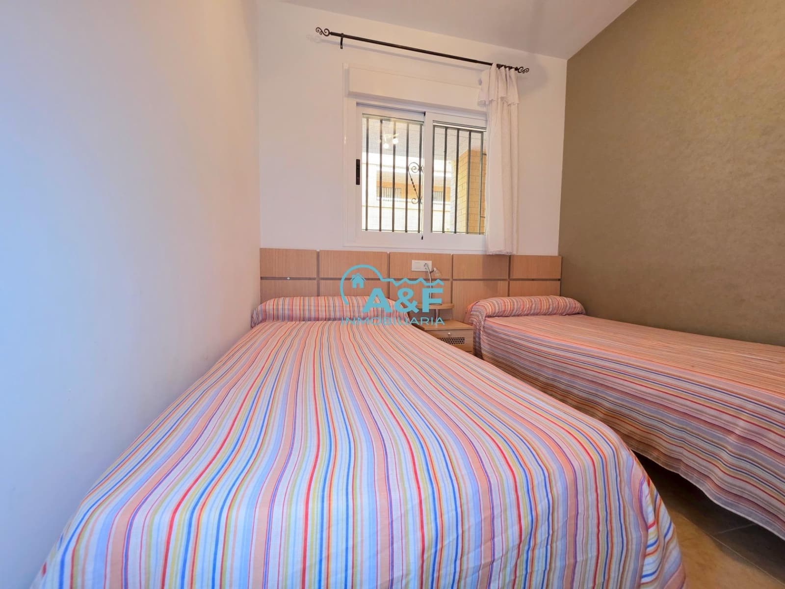 2 bedroom Apartment for sale in Oropesa  with pool - € 155,000 (Ref: 9388142)