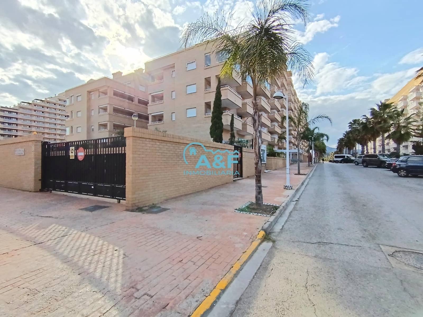 2 bedroom Apartment for sale in Oropesa  with pool - € 155,000 (Ref: 9388142)