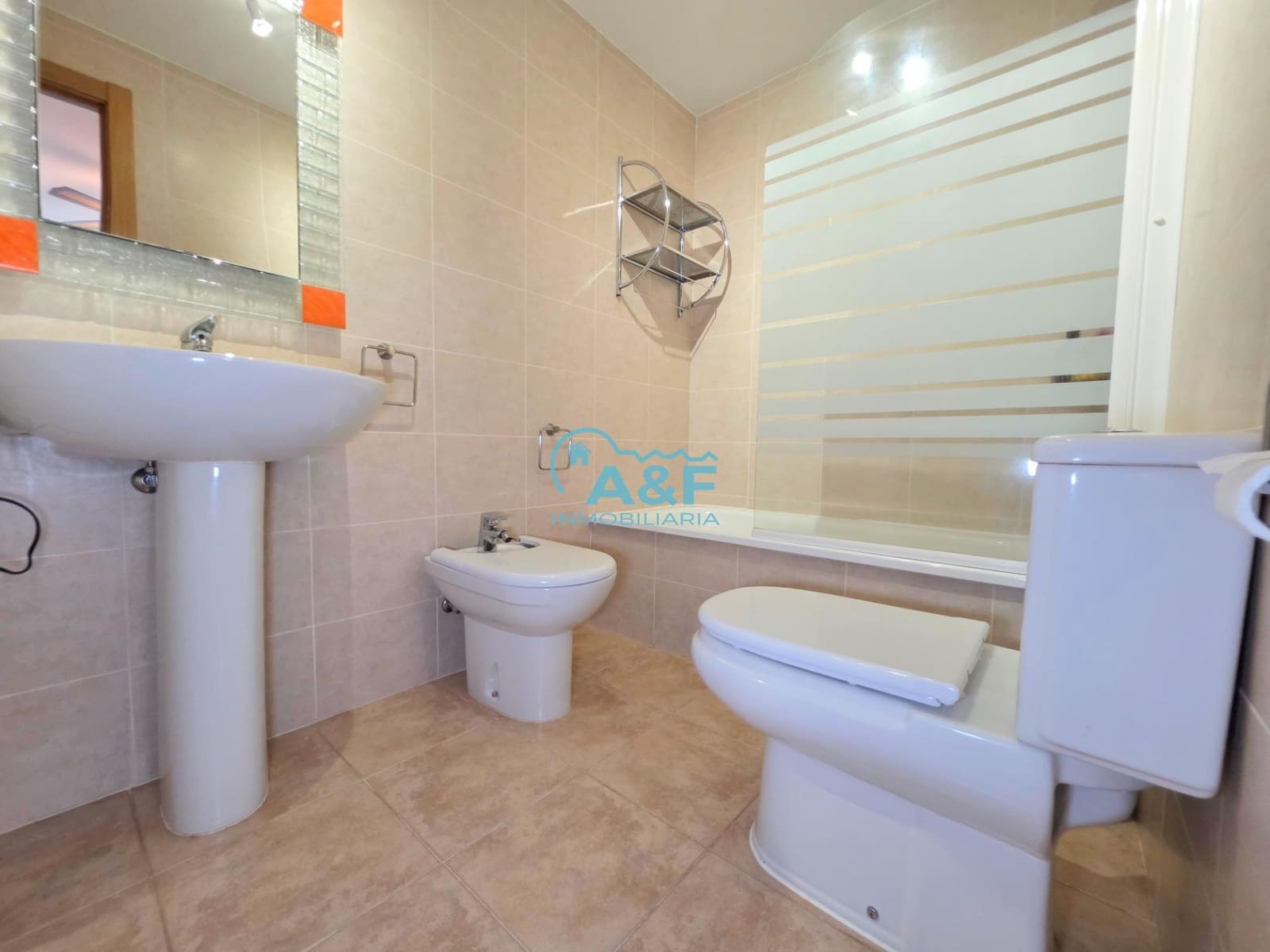 2 makuuhuone Huoneisto myytävänä paikassa Oropesa  mukana uima-altaan - 140 000 € (Ref: 9388143)