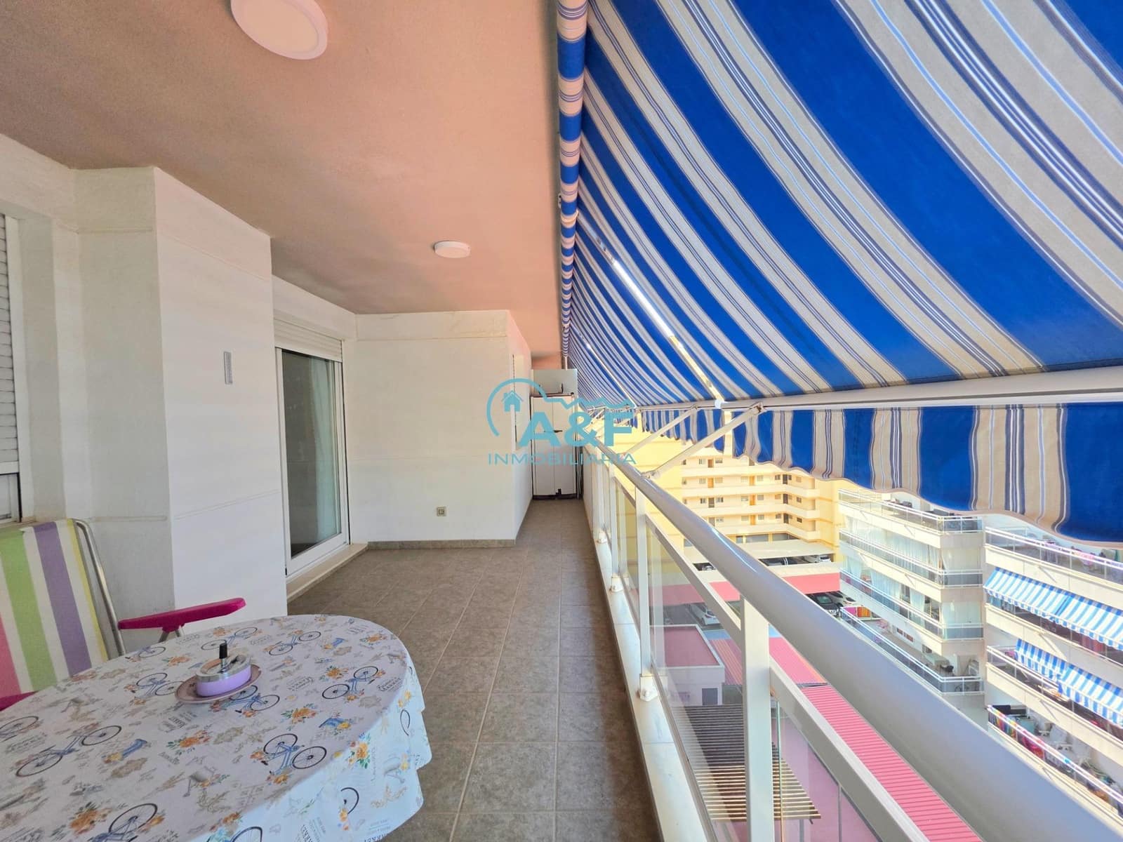 2 makuuhuone Huoneisto myytävänä paikassa Oropesa  mukana uima-altaan - 140 000 € (Ref: 9388143)