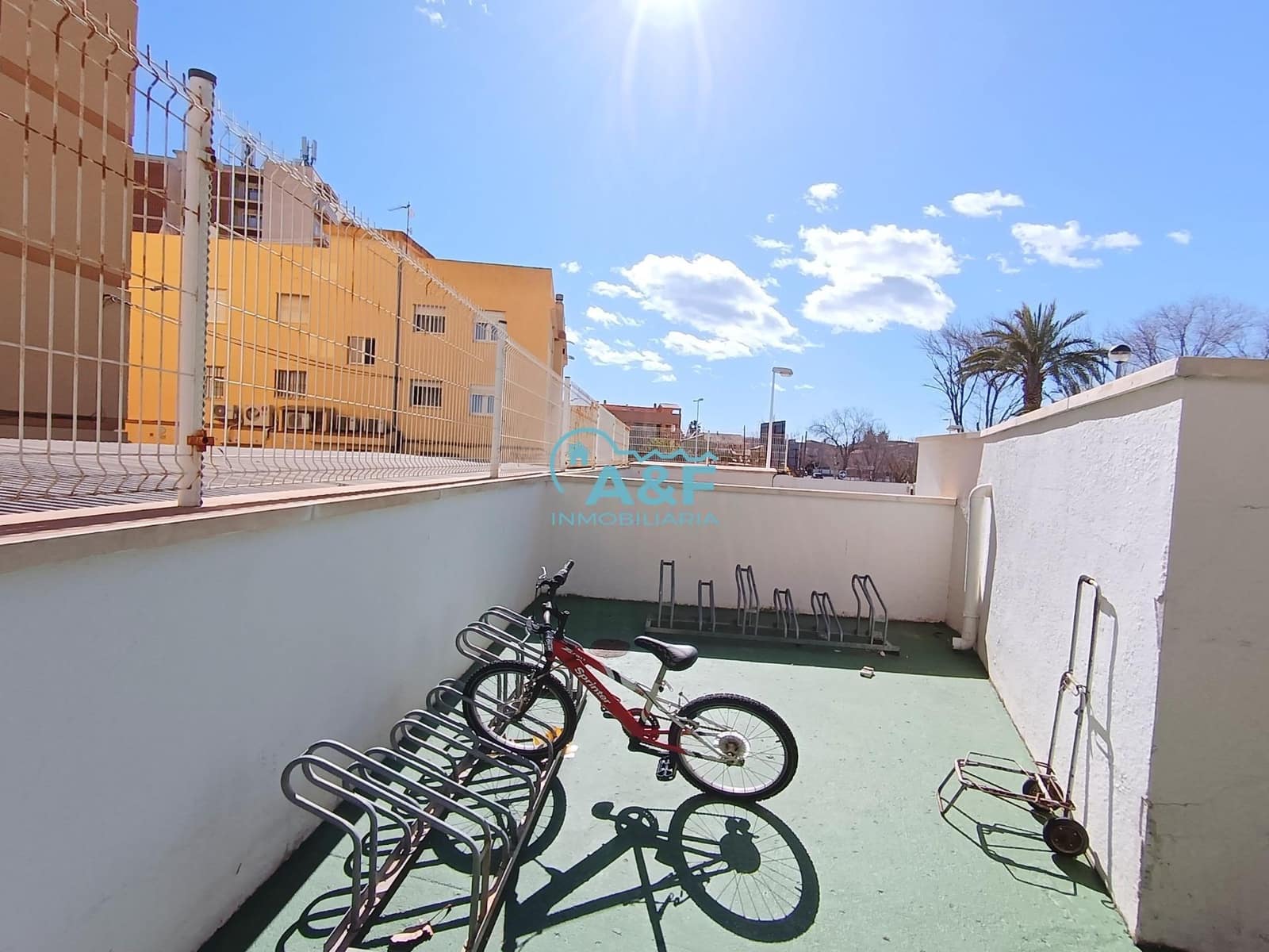 2 makuuhuone Huoneisto myytävänä paikassa Oropesa  mukana uima-altaan - 140 000 € (Ref: 9388143)