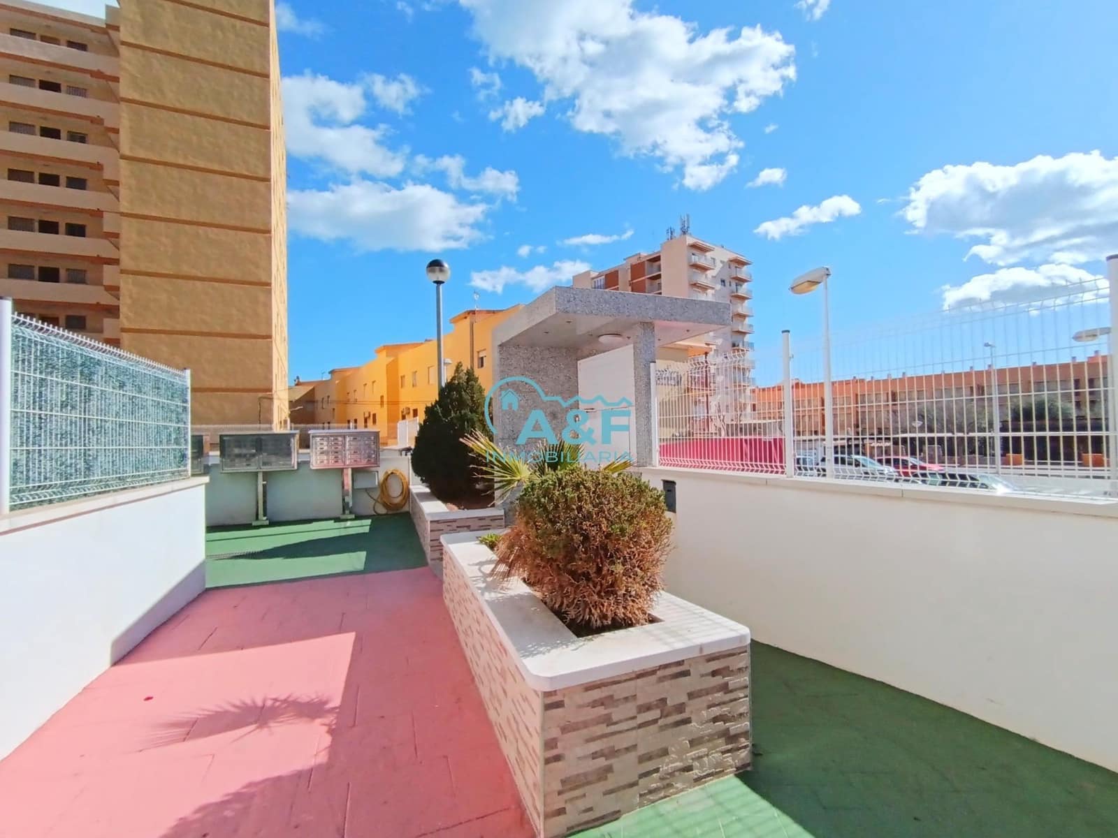 2 makuuhuone Huoneisto myytävänä paikassa Oropesa  mukana uima-altaan - 140 000 € (Ref: 9388143)