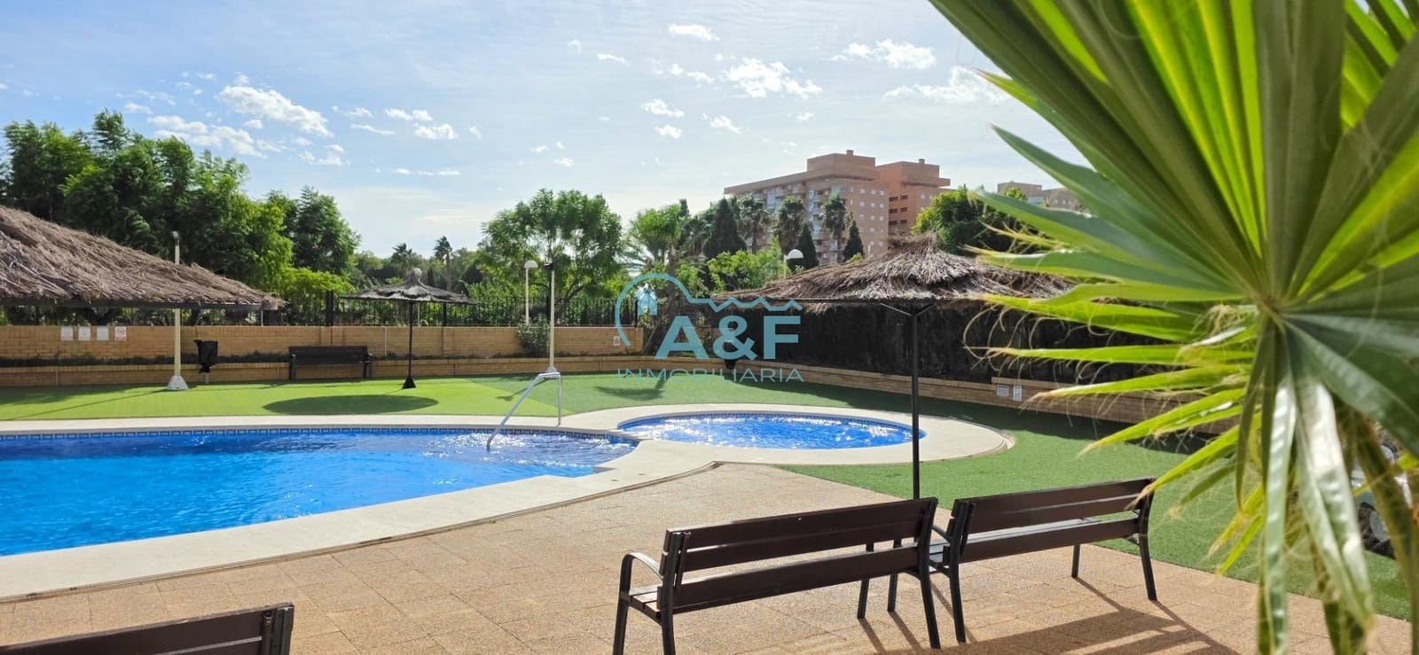 2 Zimmer Apartment zu vermieten in Oropesa  mit Pool - 700 € (Ref: 9388145)