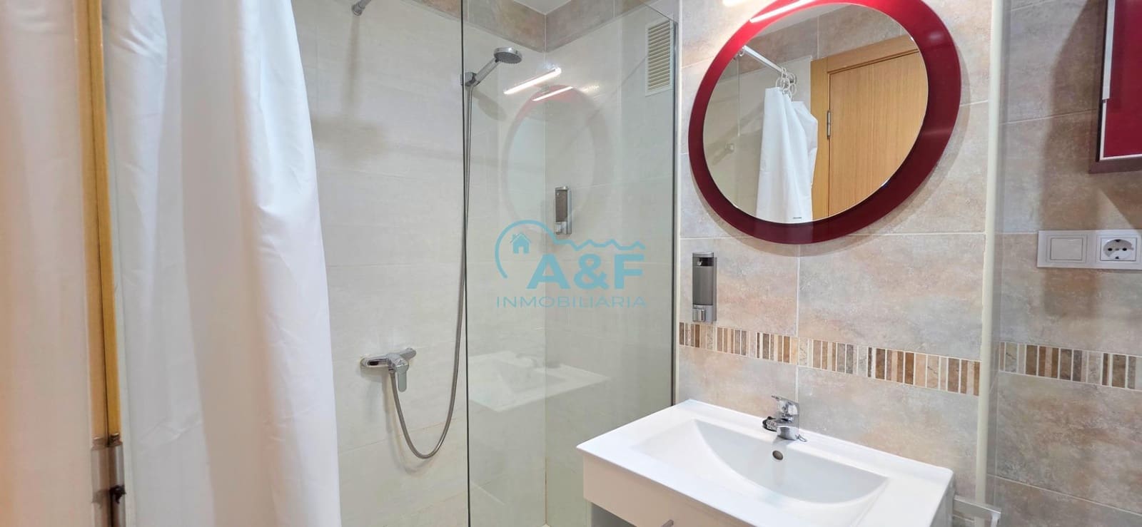 2 Zimmer Apartment zu vermieten in Oropesa  mit Pool - 700 € (Ref: 9388145)