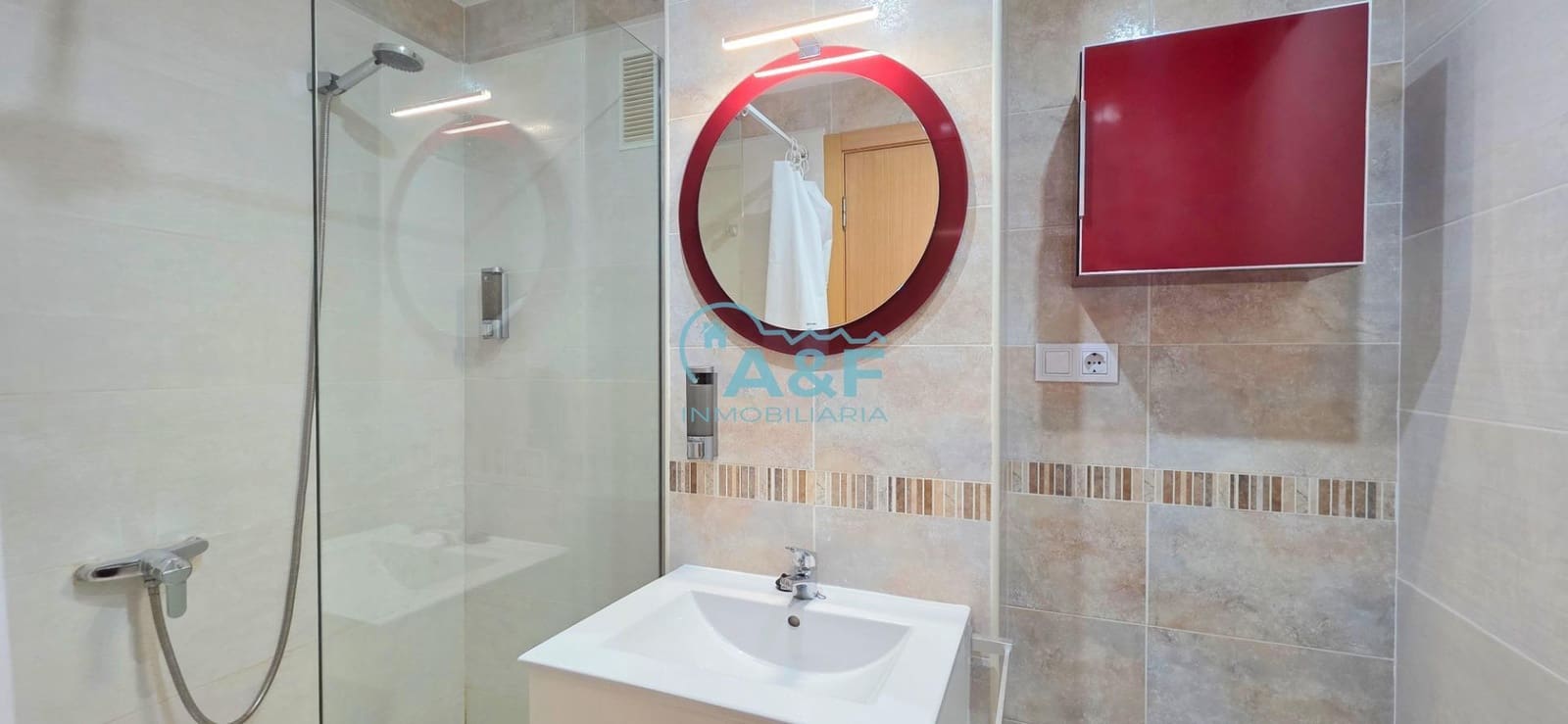 2 Zimmer Apartment zu vermieten in Oropesa  mit Pool - 700 € (Ref: 9388145)