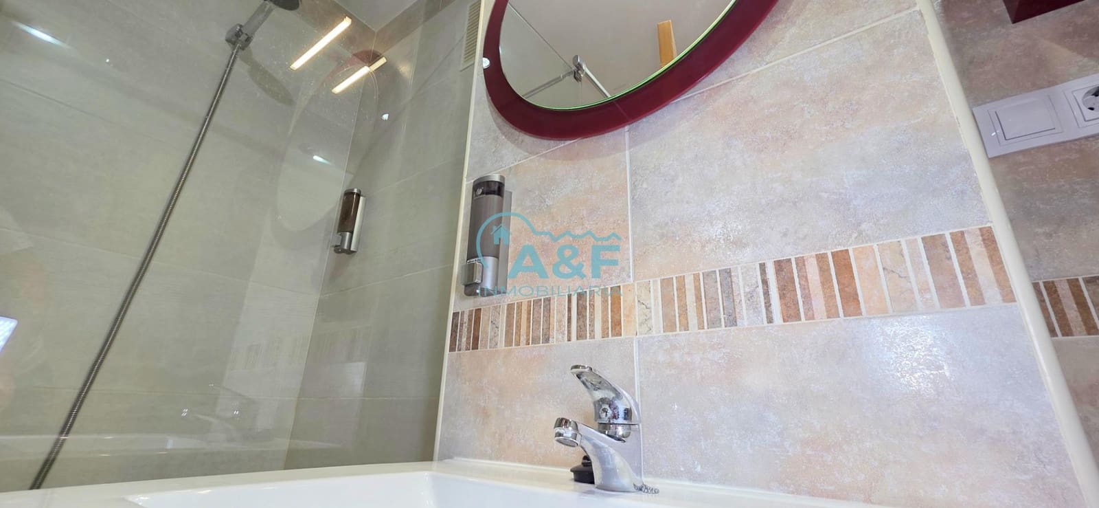 2 Zimmer Apartment zu vermieten in Oropesa  mit Pool - 700 € (Ref: 9388145)