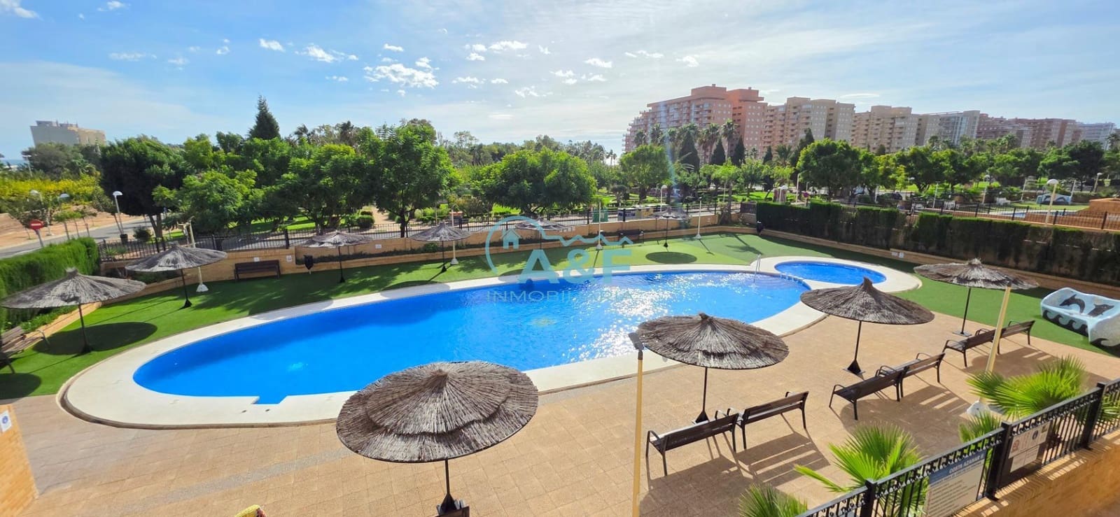 2 Zimmer Apartment zu vermieten in Oropesa  mit Pool - 700 € (Ref: 9388145)
