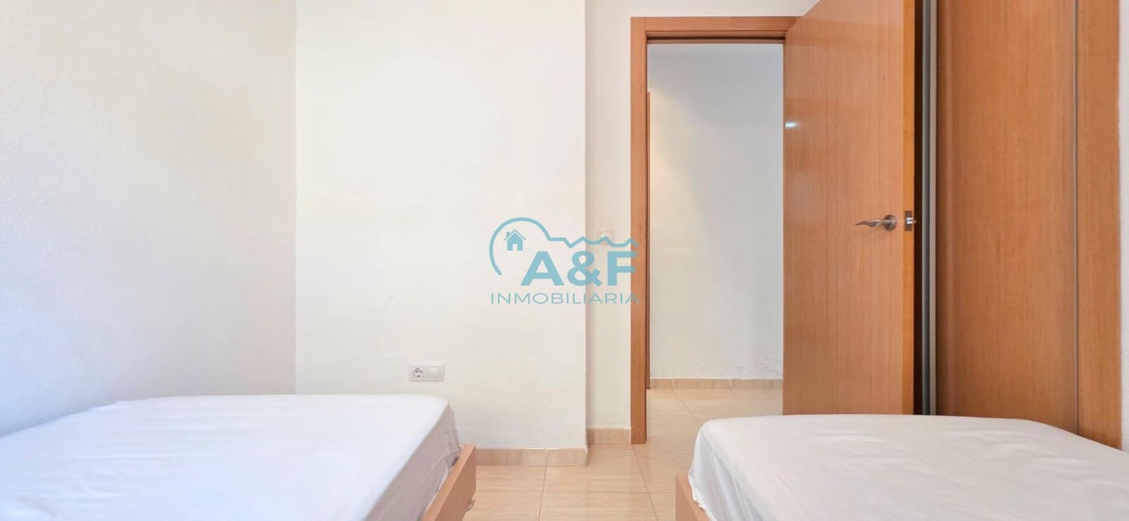 Appartement de 2 chambres à louer à Oropesa  avec piscine - 675 € (Ref: 9388146)