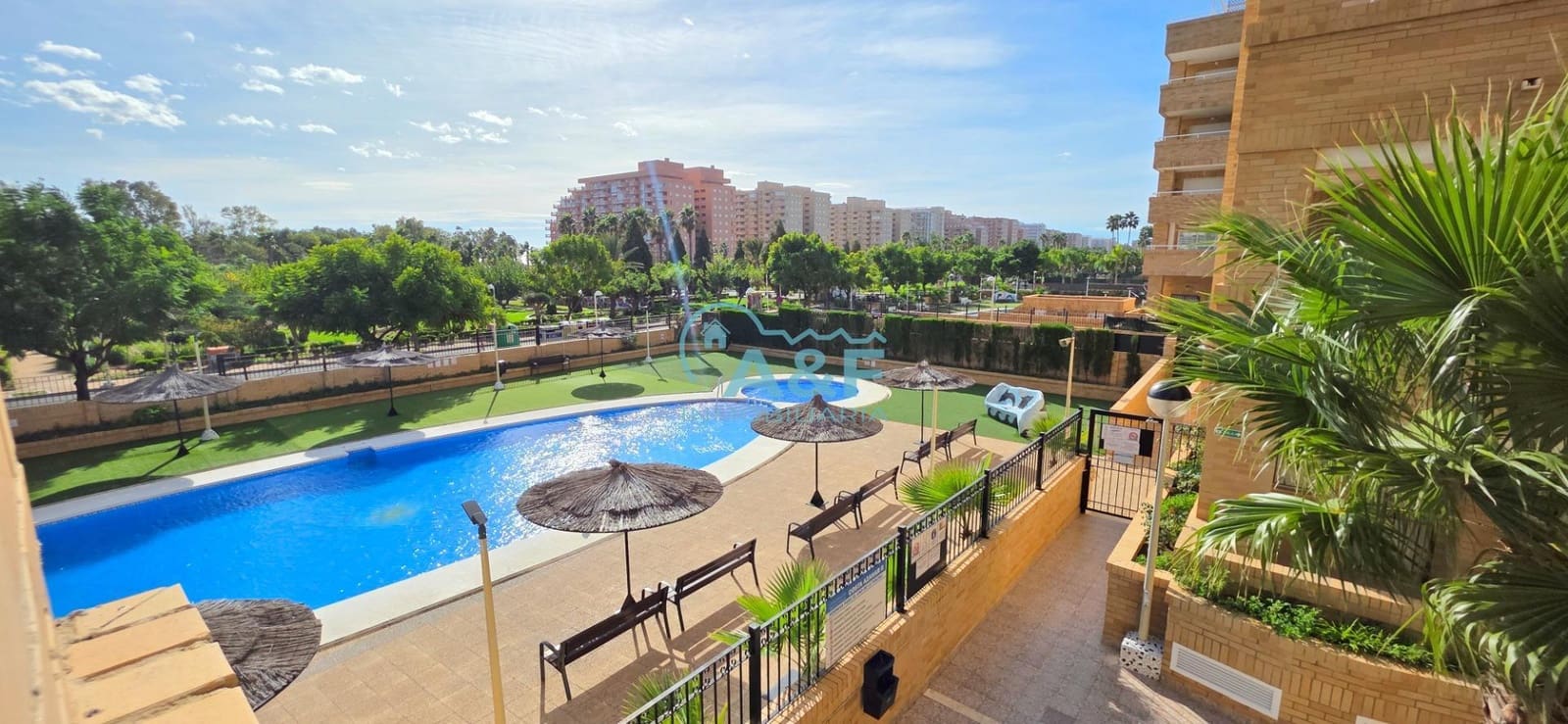 Appartement de 2 chambres à louer à Oropesa  avec piscine - 675 € (Ref: 9388146)