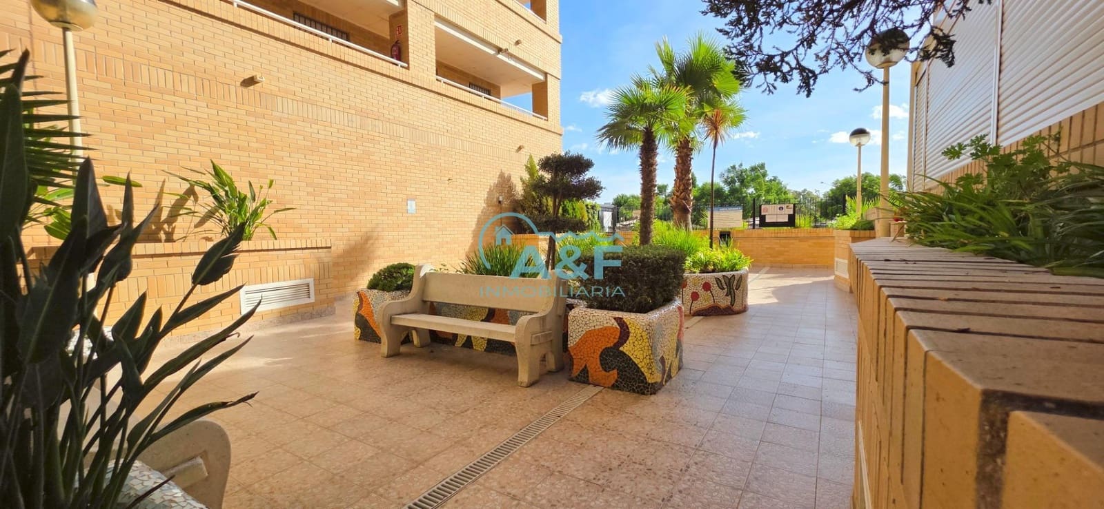 Appartement de 2 chambres à louer à Oropesa  avec piscine - 675 € (Ref: 9388146)