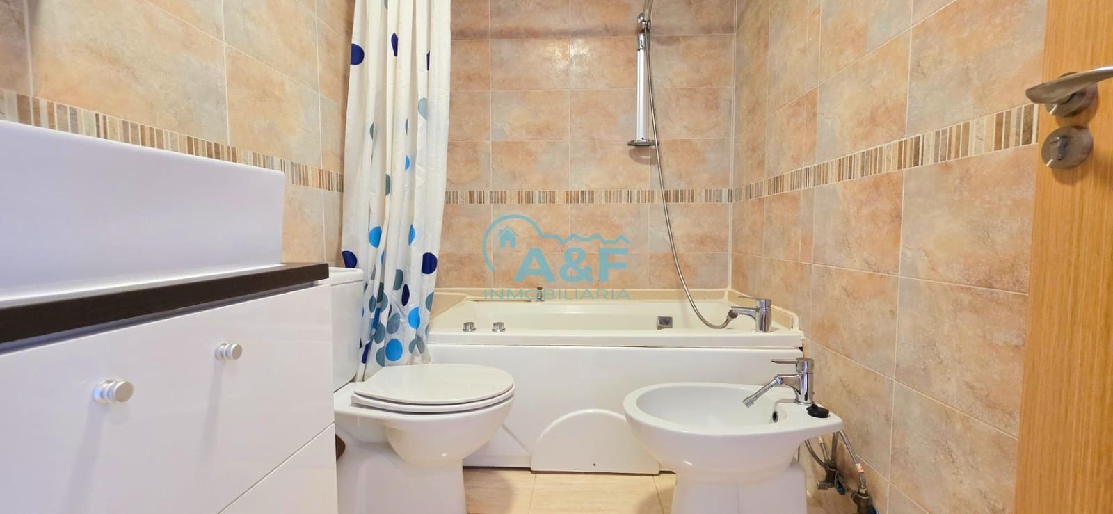 Appartement de 2 chambres à louer à Oropesa  avec piscine - 675 € (Ref: 9388146)