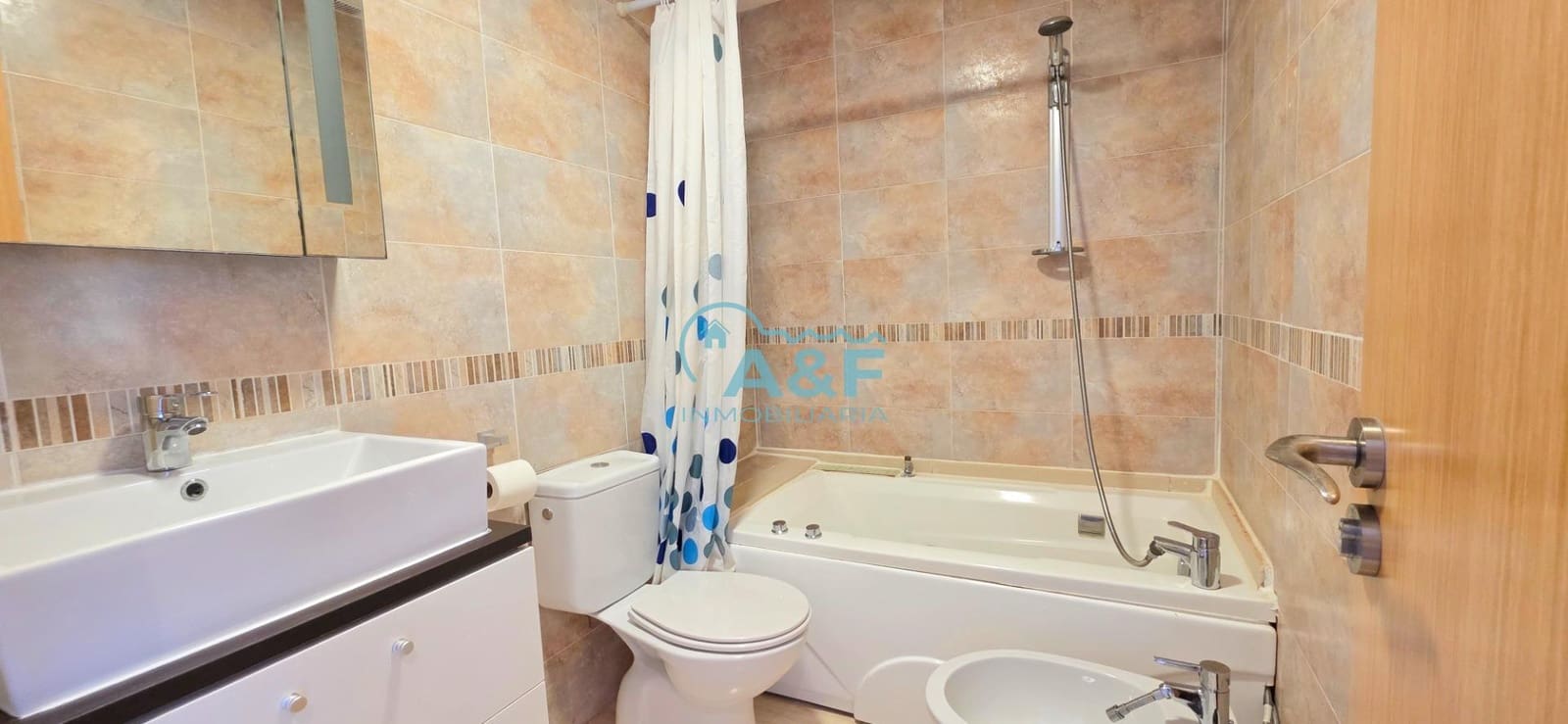 Appartement de 2 chambres à louer à Oropesa  avec piscine - 675 € (Ref: 9388146)