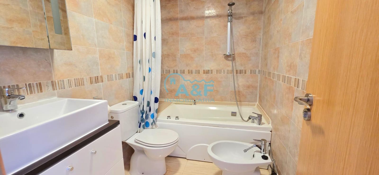 Appartement de 2 chambres à louer à Oropesa  avec piscine - 675 € (Ref: 9388146)