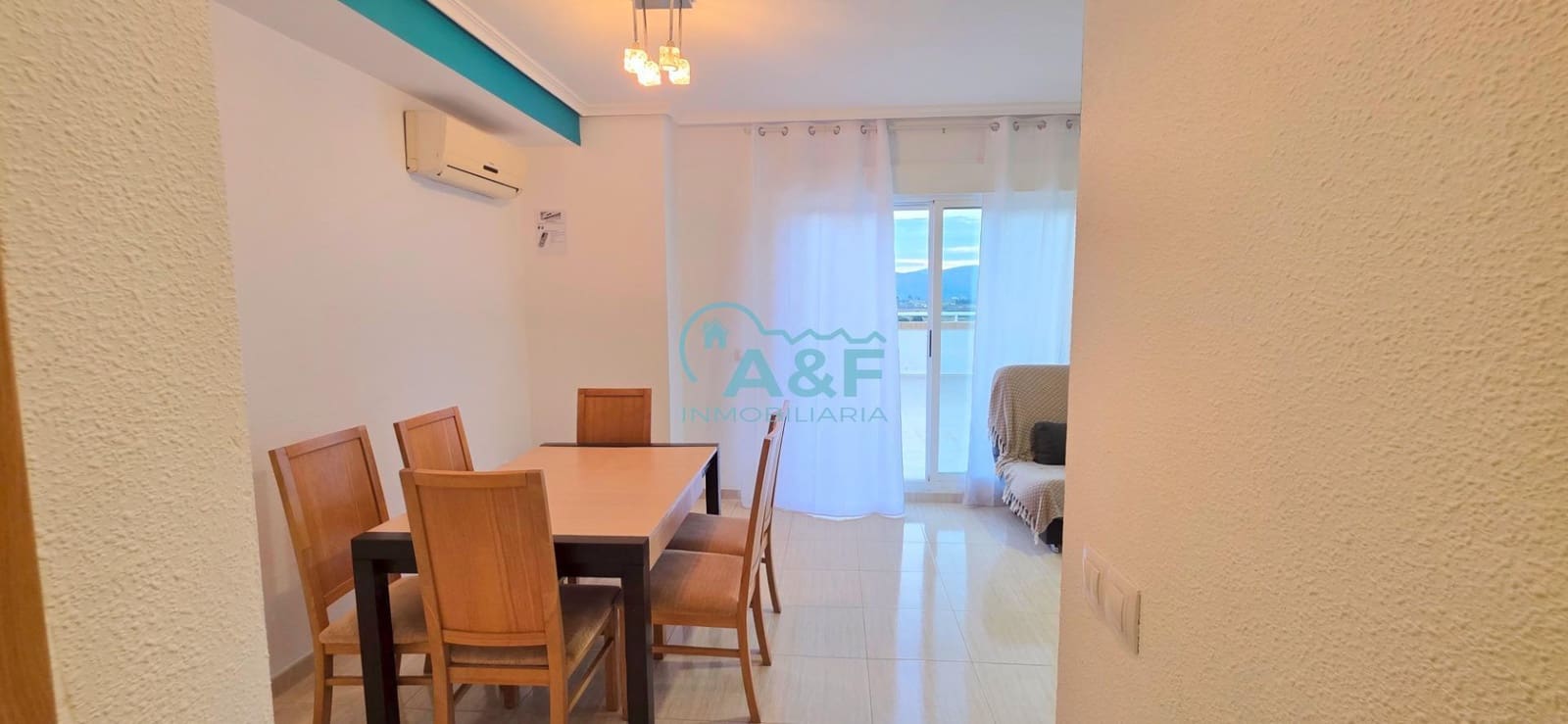 Appartement de 2 chambres à louer à Oropesa  avec piscine - 675 € (Ref: 9388146)