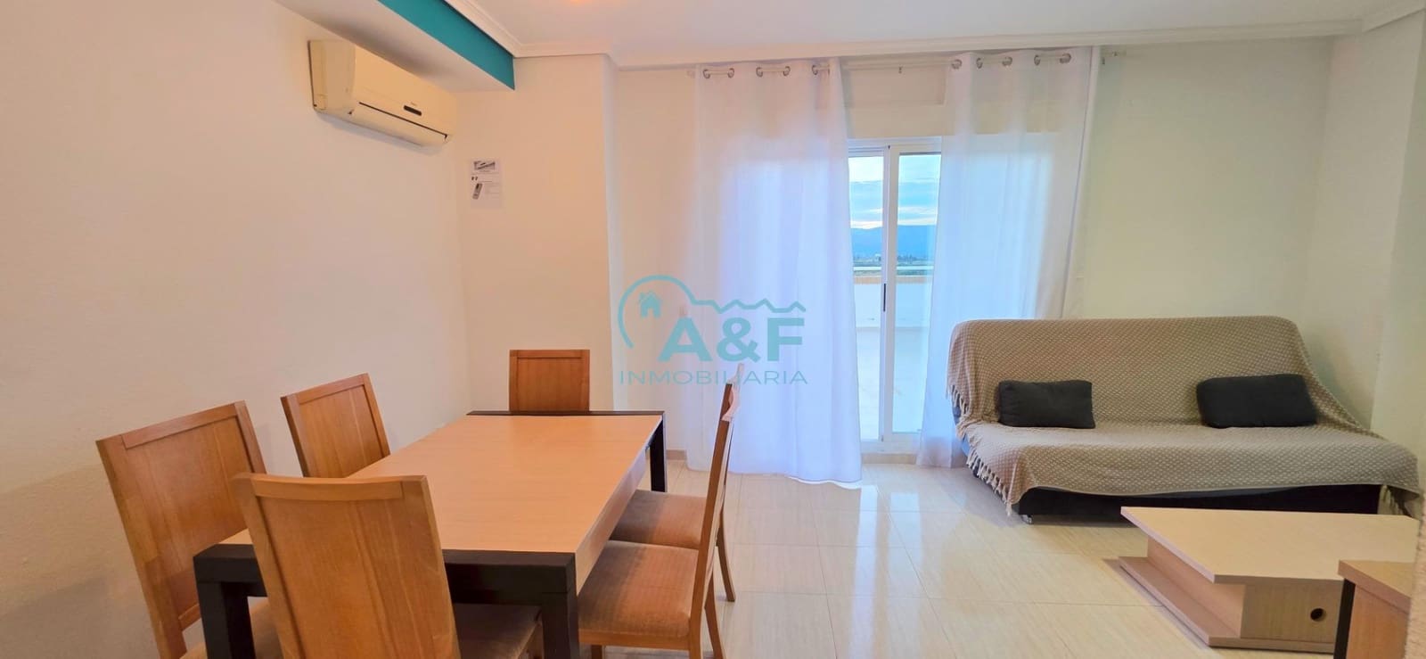 Appartement de 2 chambres à louer à Oropesa  avec piscine - 675 € (Ref: 9388146)