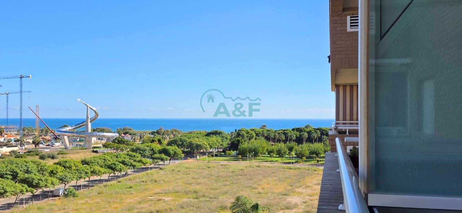 3 bedroom Apartment for rent in Oropesa  with pool garage - € 600 (Ref: 9388147)