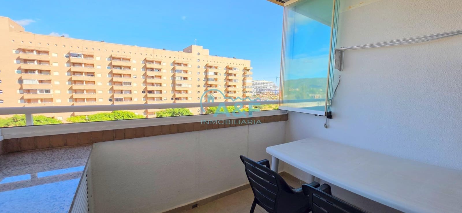 3 bedroom Apartment for rent in Oropesa  with pool garage - € 600 (Ref: 9388147)