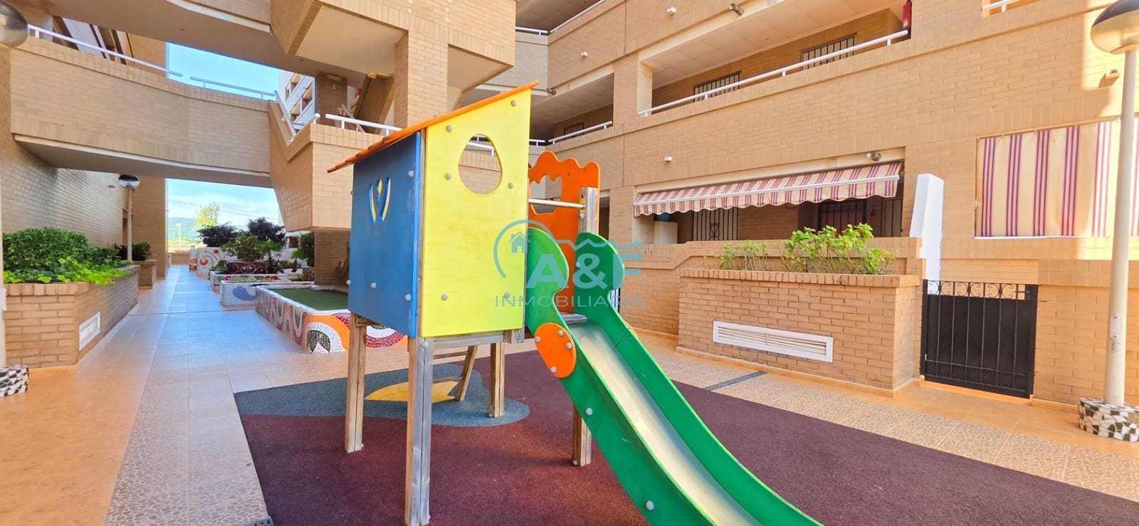 3 bedroom Apartment for rent in Oropesa  with pool garage - € 600 (Ref: 9388147)