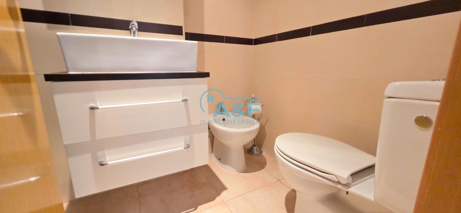 3 bedroom Apartment for rent in Oropesa  with pool garage - € 600 (Ref: 9388147)