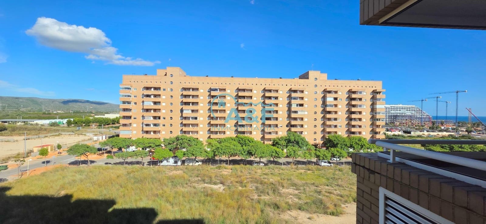 3 bedroom Apartment for rent in Oropesa  with pool garage - € 600 (Ref: 9388147)