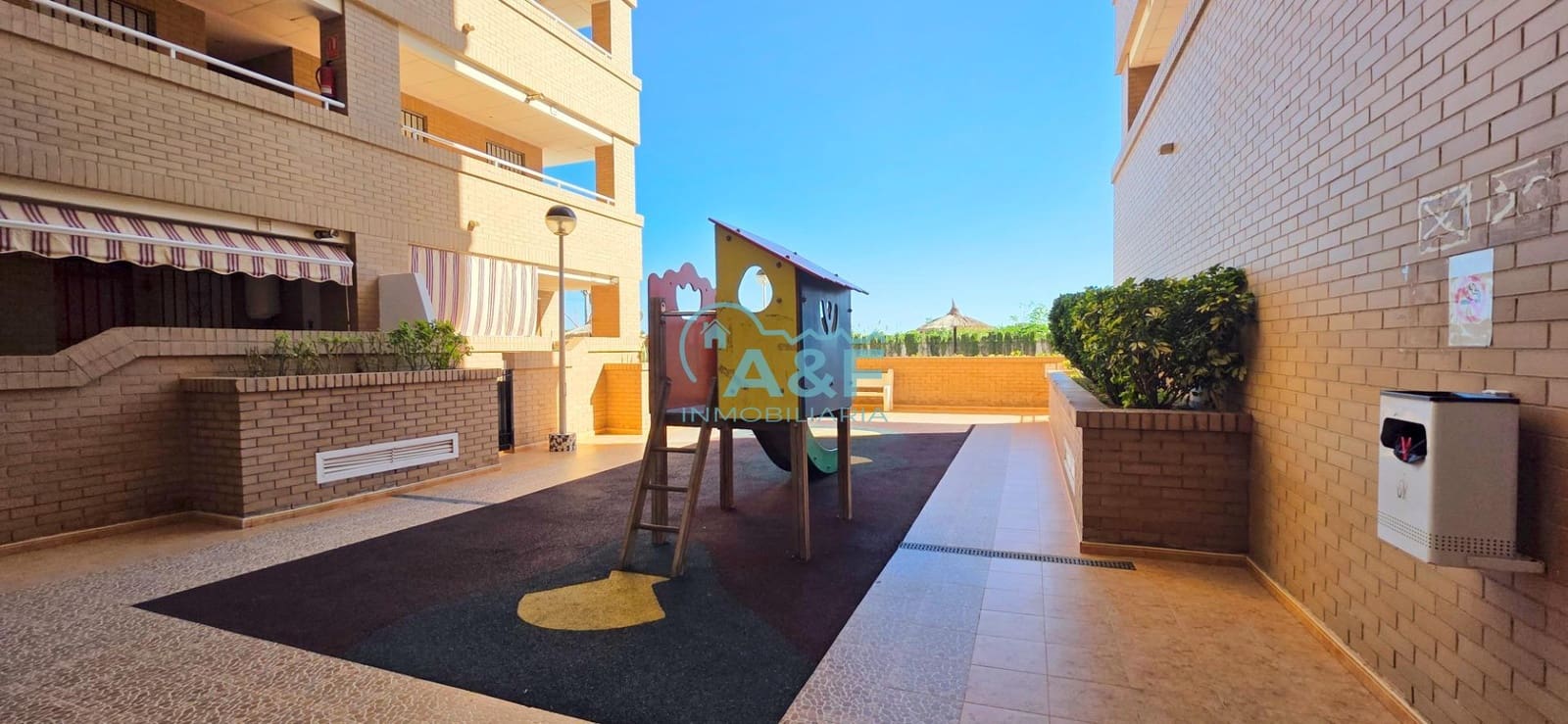 3 bedroom Apartment for rent in Oropesa  with pool garage - € 600 (Ref: 9388147)