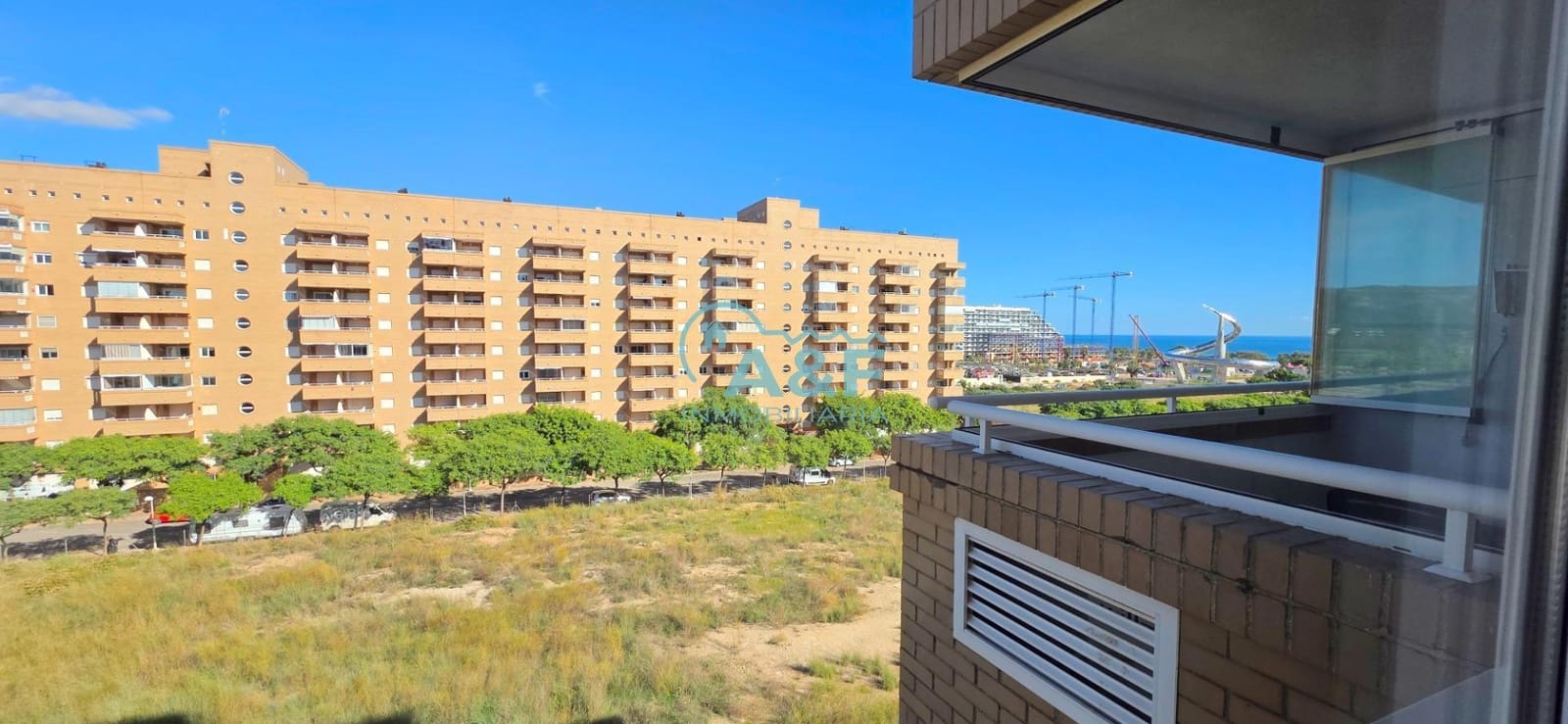 3 bedroom Apartment for rent in Oropesa  with pool garage - € 600 (Ref: 9388147)