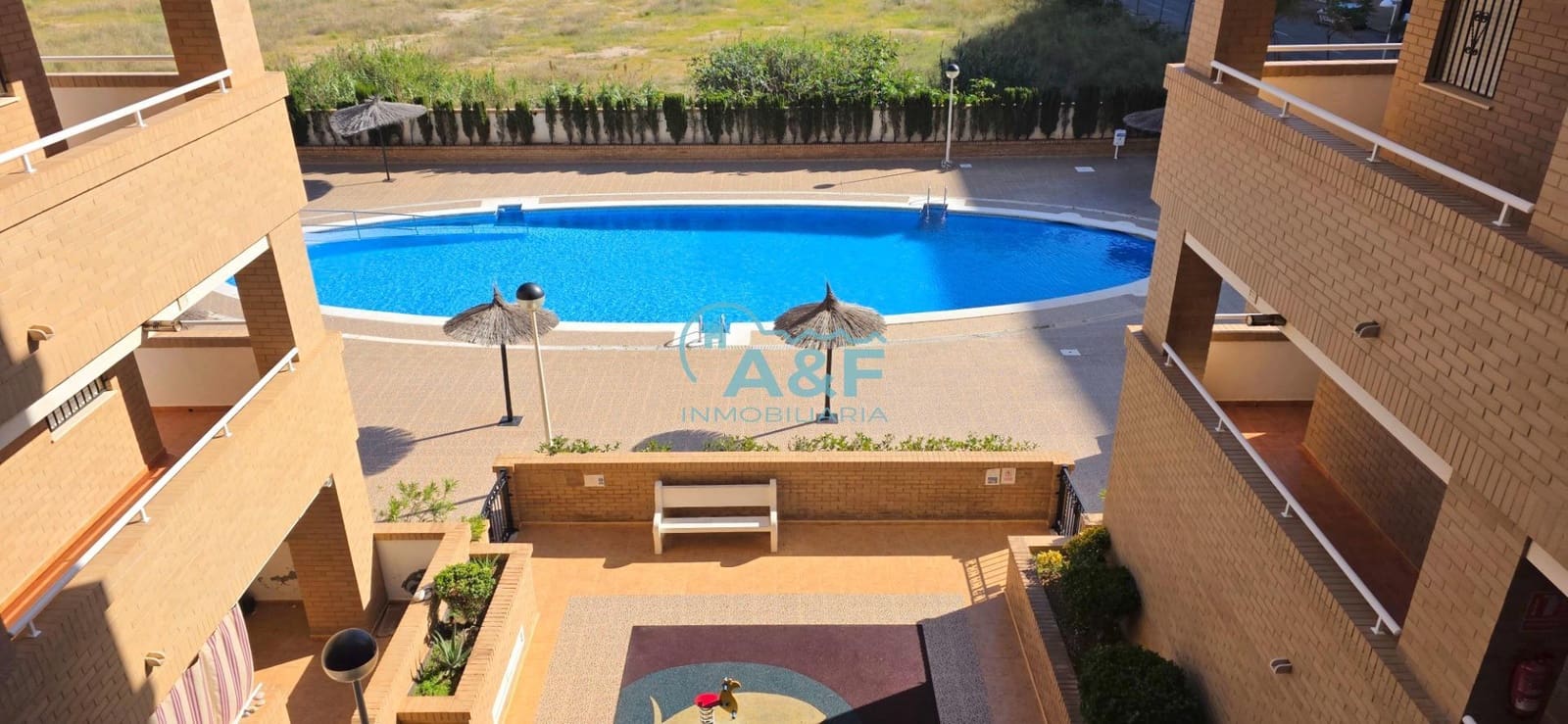 3 bedroom Apartment for rent in Oropesa  with pool garage - € 600 (Ref: 9388147)