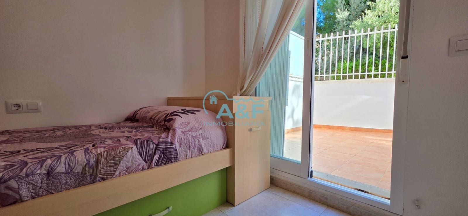 2 bedroom Apartment for rent in Oropesa  with garage - € 750 (Ref: 9388148)